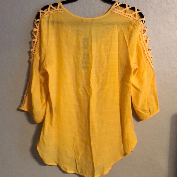 NWT Unique Spectrum dark yellow blouse - Picture 4 of 5